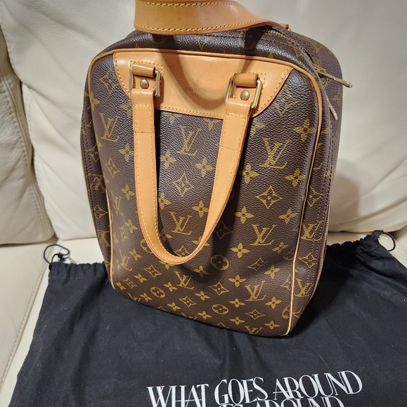Louis Vuitton Excursion Bag - Picture 2 of 14